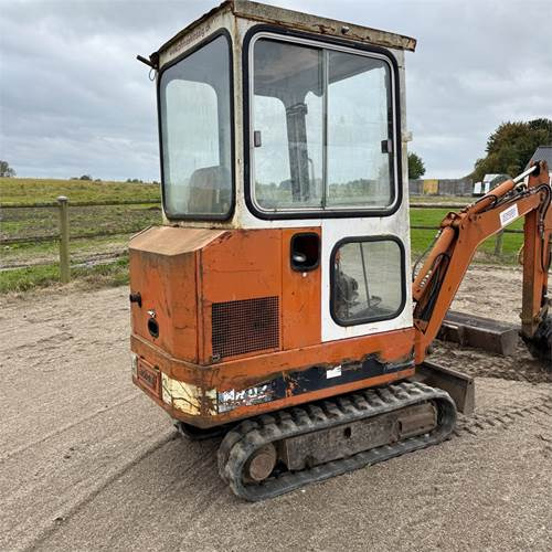 Schaeff HR 02 - Mini-ekskavators: foto 2 Schaeff HR 02 - Mini-ekskavators: foto 2