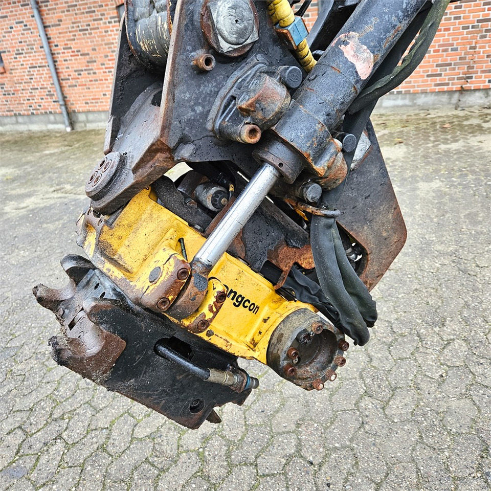 Schaeff-Terex TW110 - Riteņu ekskavators: foto 5 Schaeff-Terex TW110 - Riteņu ekskavators: foto 5