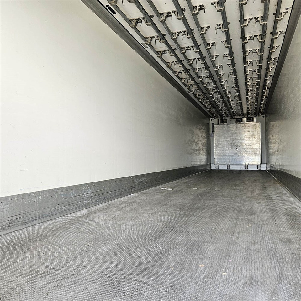 Puspiekabe refrižerators Schmitz køle trailer: foto 10 Puspiekabe refrižerators Schmitz køle trailer: foto 10