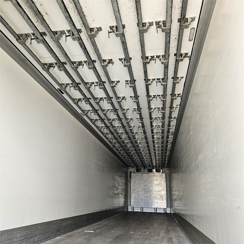 Puspiekabe refrižerators Schmitz køle trailer: foto 9 Puspiekabe refrižerators Schmitz køle trailer: foto 9