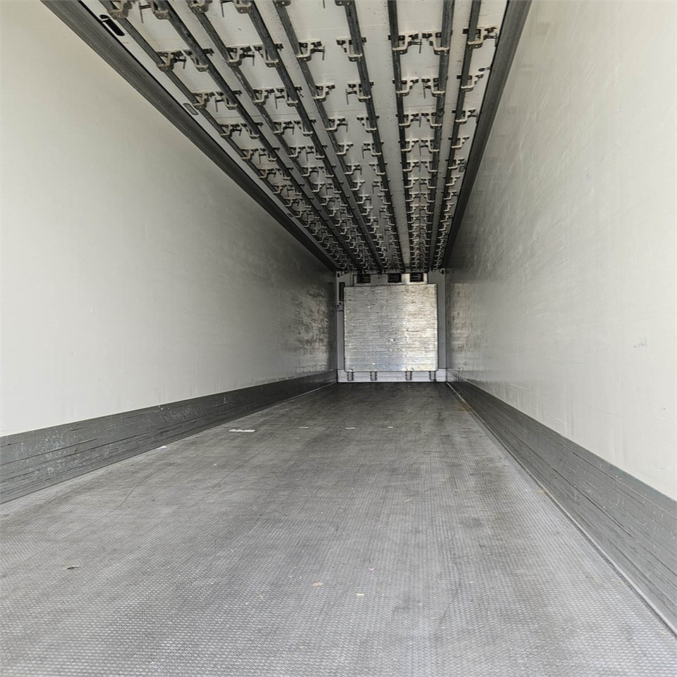 Puspiekabe refrižerators Schmitz køle trailer: foto 8 Puspiekabe refrižerators Schmitz køle trailer: foto 8