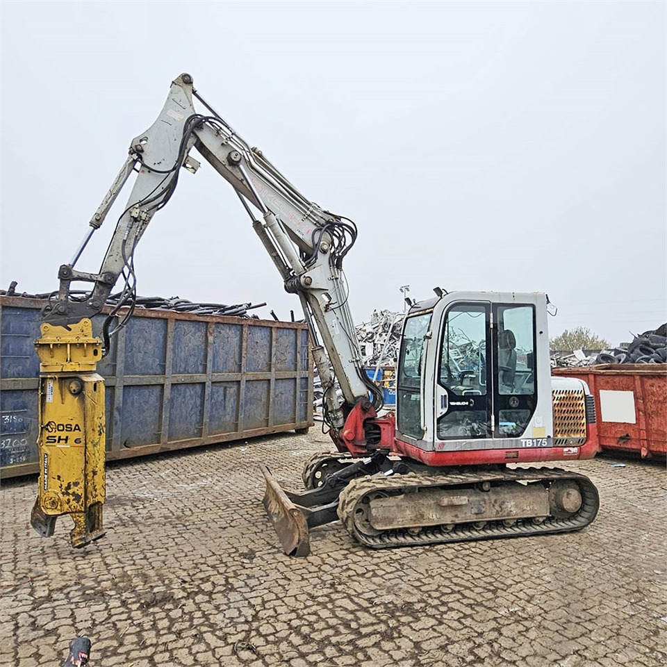 Takeuchi TB175 - Mini-ekskavators: foto 1 Takeuchi TB175 - Mini-ekskavators: foto 1