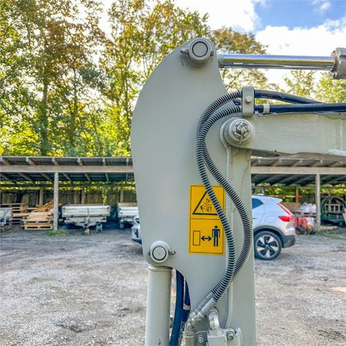 Mini-ekskavators Takeuchi TB2156: foto 23 Mini-ekskavators Takeuchi TB2156: foto 23