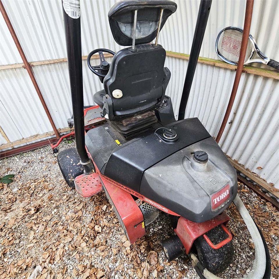 Toro Greensmaster 3200-D - Zāles pļāvējs: foto 3 Toro Greensmaster 3200-D - Zāles pļāvējs: foto 3