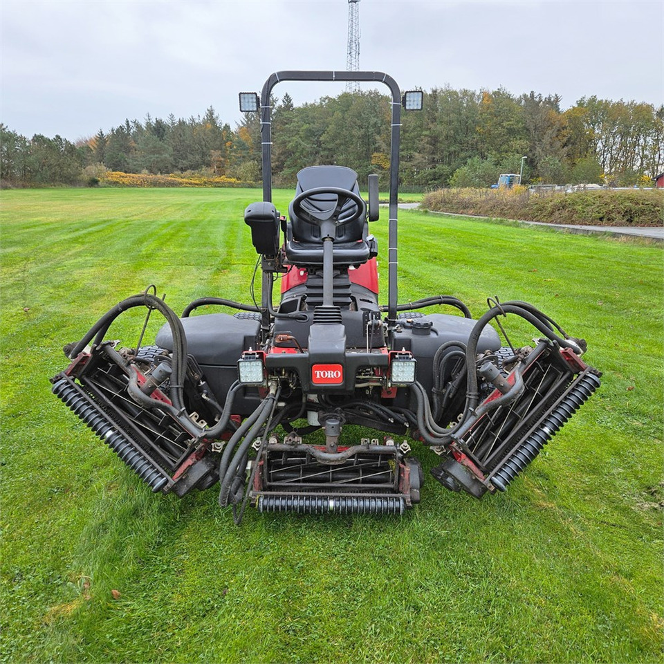 Toro Realmaster 5510 - Zāles pļāvējs: foto 4 Toro Realmaster 5510 - Zāles pļāvējs: foto 4