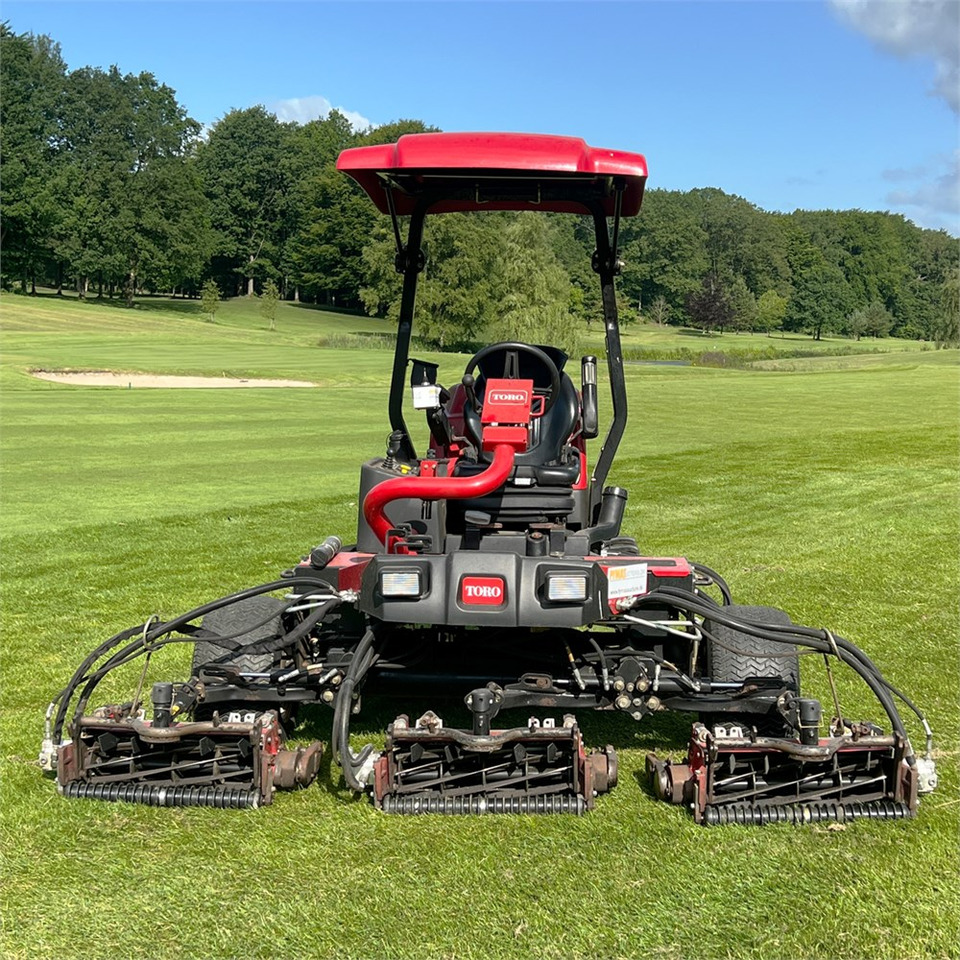 Toro Reelmaster 3575 D - Zāles pļāvējs: foto 4 Toro Reelmaster 3575 D - Zāles pļāvējs: foto 4