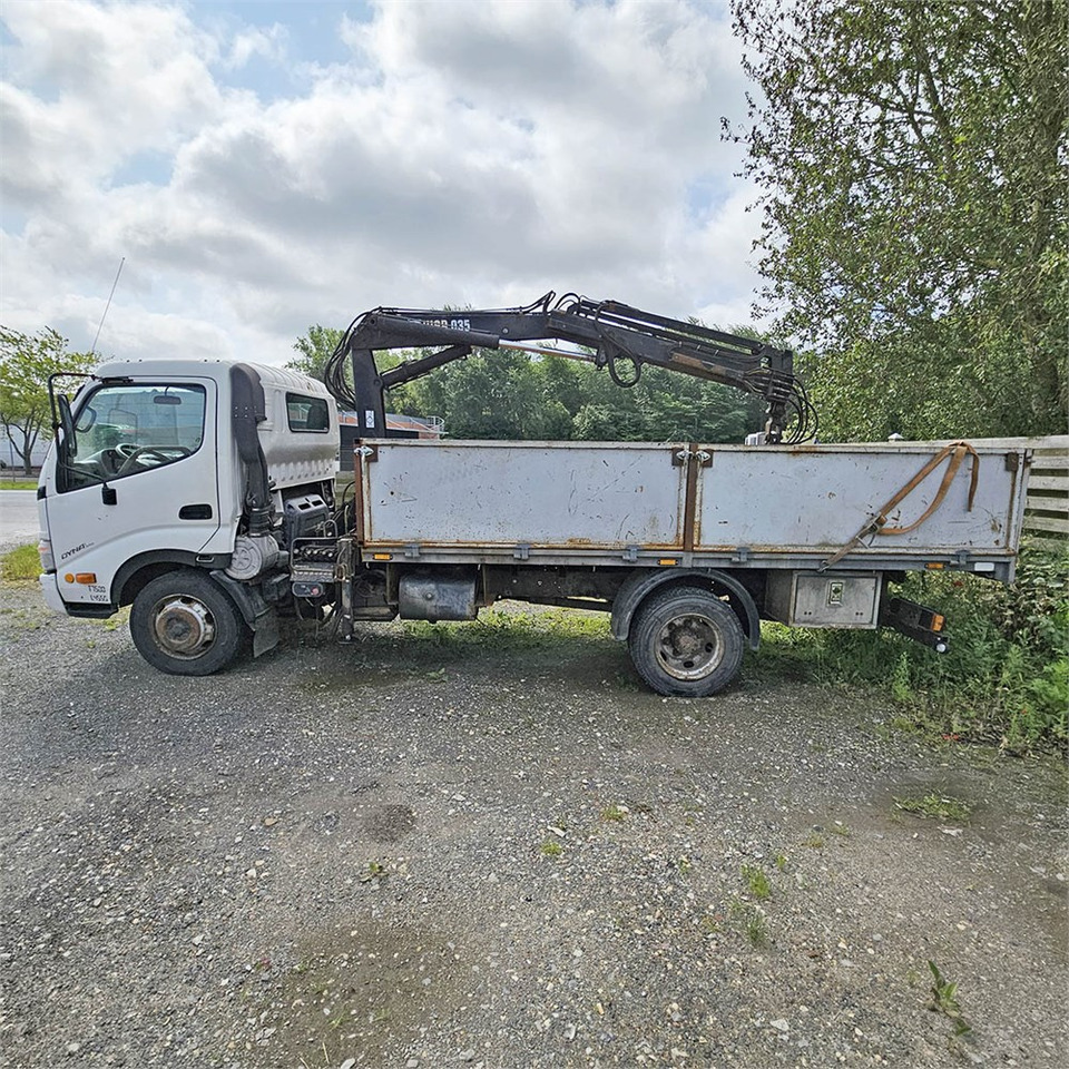 Toyota Dyna 200 - Bortu kravas automašīna/ Platforma: foto 3 Toyota Dyna 200 - Bortu kravas automašīna/ Platforma: foto 3