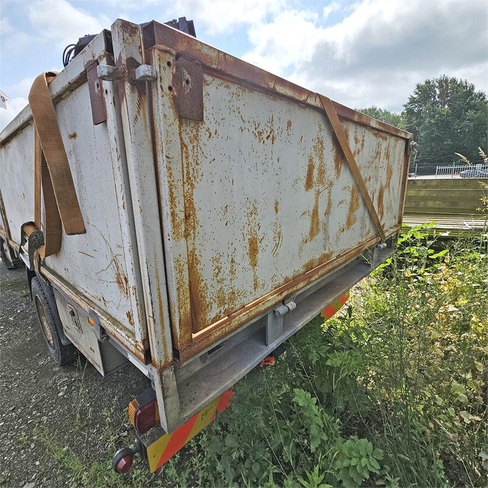 Toyota Dyna 200 - Bortu kravas automašīna/ Platforma: foto 5 Toyota Dyna 200 - Bortu kravas automašīna/ Platforma: foto 5