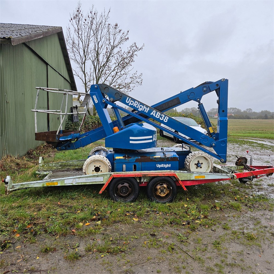 UpRight AB38 - Izlices pacēlājs: foto 5 UpRight AB38 - Izlices pacēlājs: foto 5