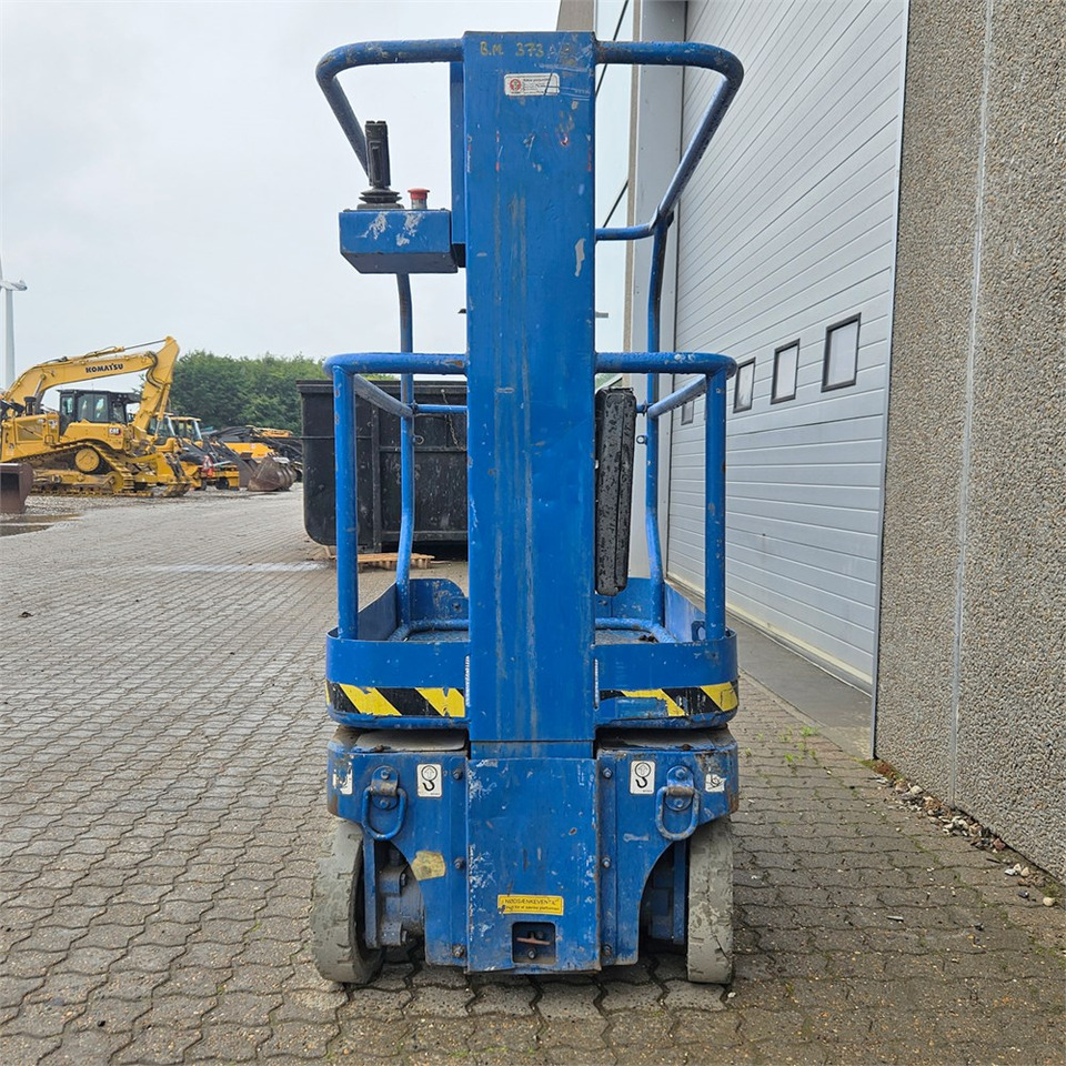 UpRight TM12 - Šķērveida pacēlājs: foto 5 UpRight TM12 - Šķērveida pacēlājs: foto 5