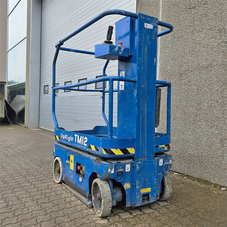 UpRight TM12 - Šķērveida pacēlājs: foto 4 UpRight TM12 - Šķērveida pacēlājs: foto 4