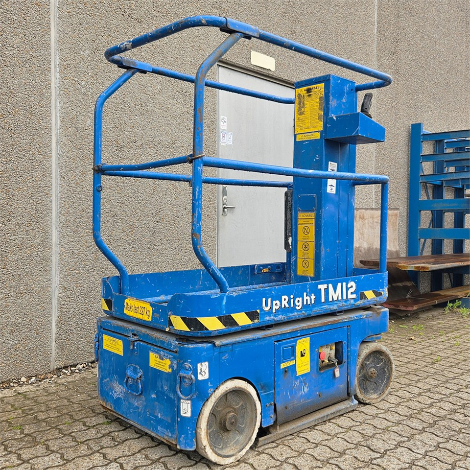 UpRight TM12 - Šķērveida pacēlājs: foto 1 UpRight TM12 - Šķērveida pacēlājs: foto 1