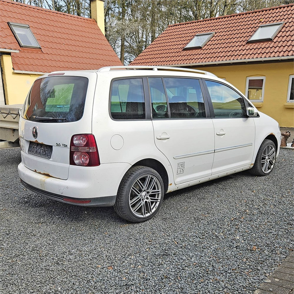 VW Touran Van 2,0 tdi automatisk - Vieglā automašīna: foto 3 VW Touran Van 2,0 tdi automatisk - Vieglā automašīna: foto 3