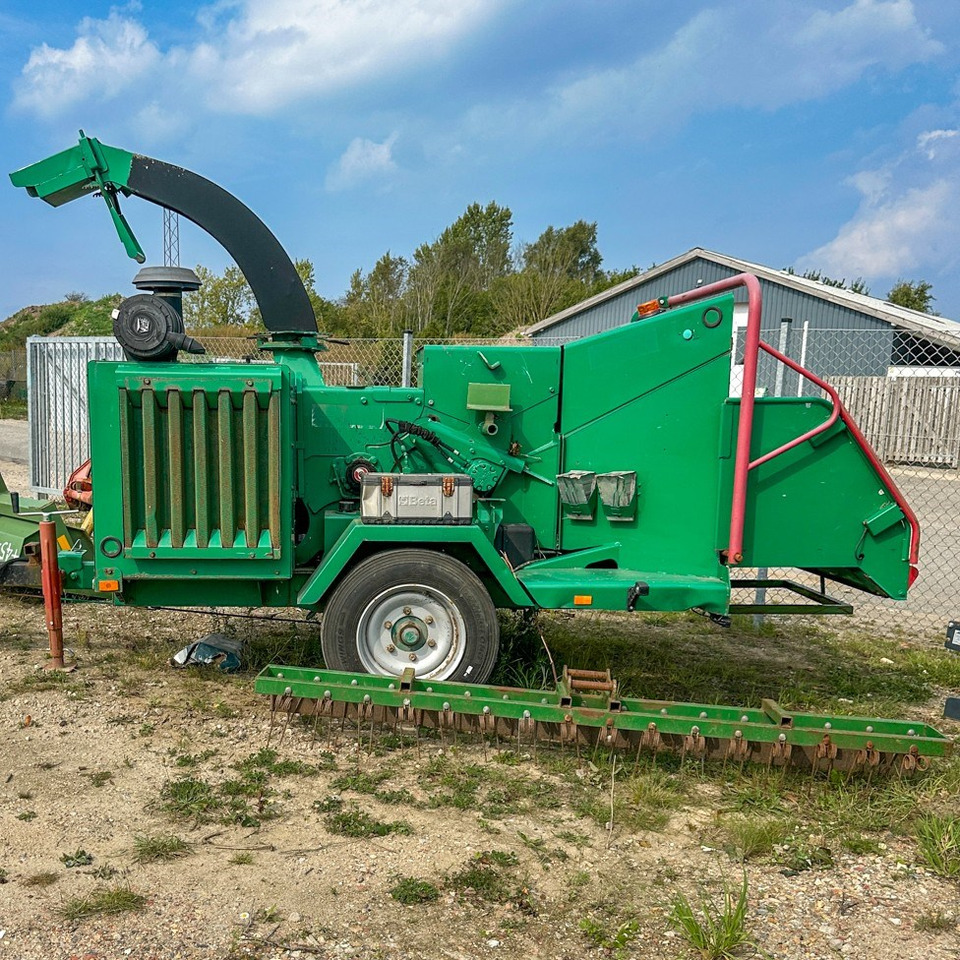 Vermeer BC1000 XL - Šķeldotājs: foto 1 Vermeer BC1000 XL - Šķeldotājs: foto 1