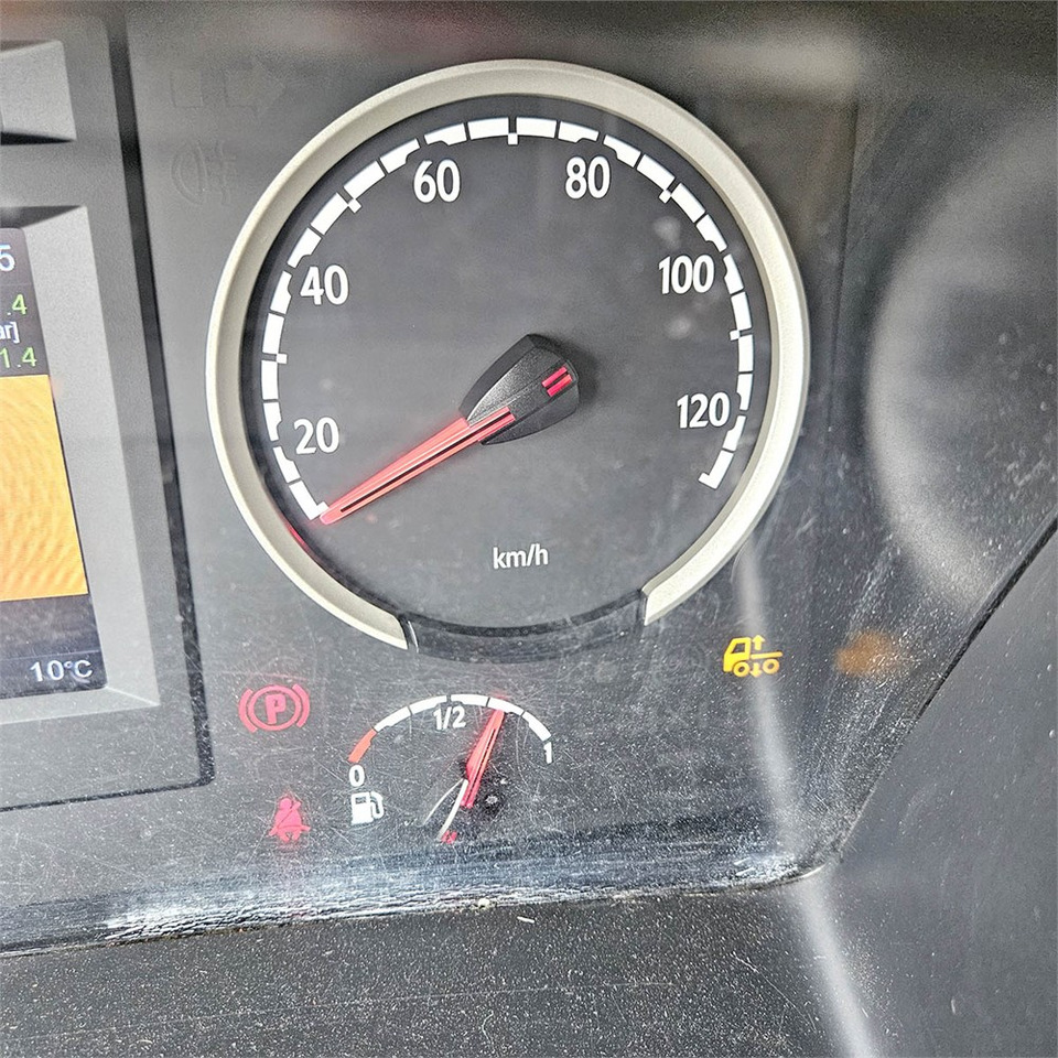 Vilcējs Scania R560: foto 17