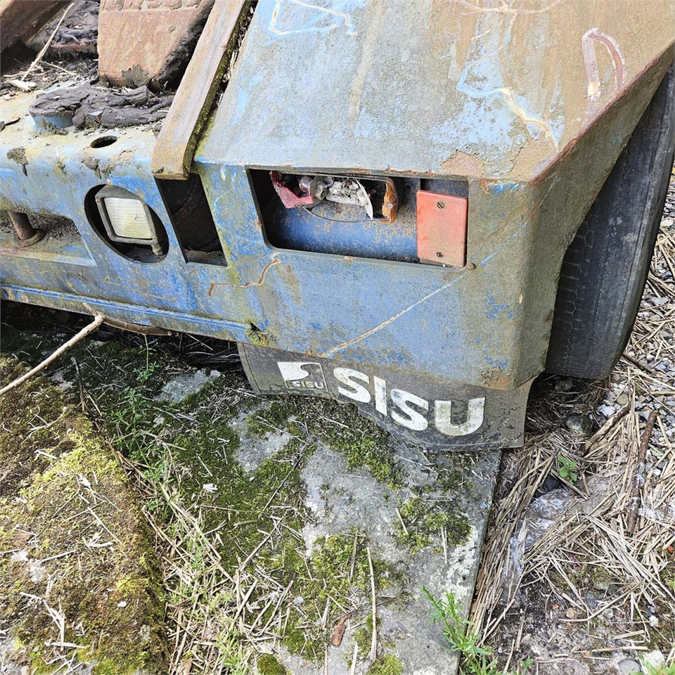 Vilcējs Sisu TRX 181: foto 29