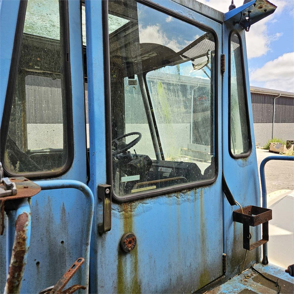 Vilcējs Sisu TRX 181: foto 8