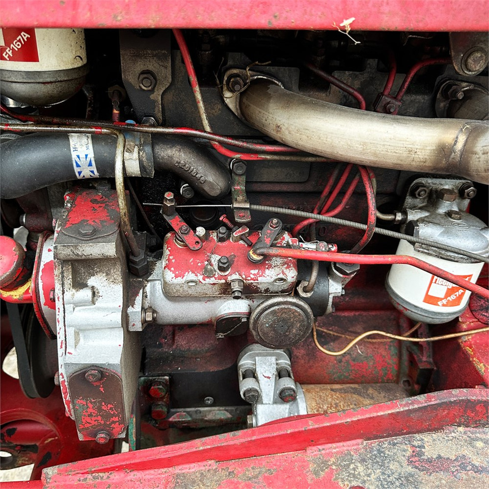 Traktors Volvo 400: foto 15