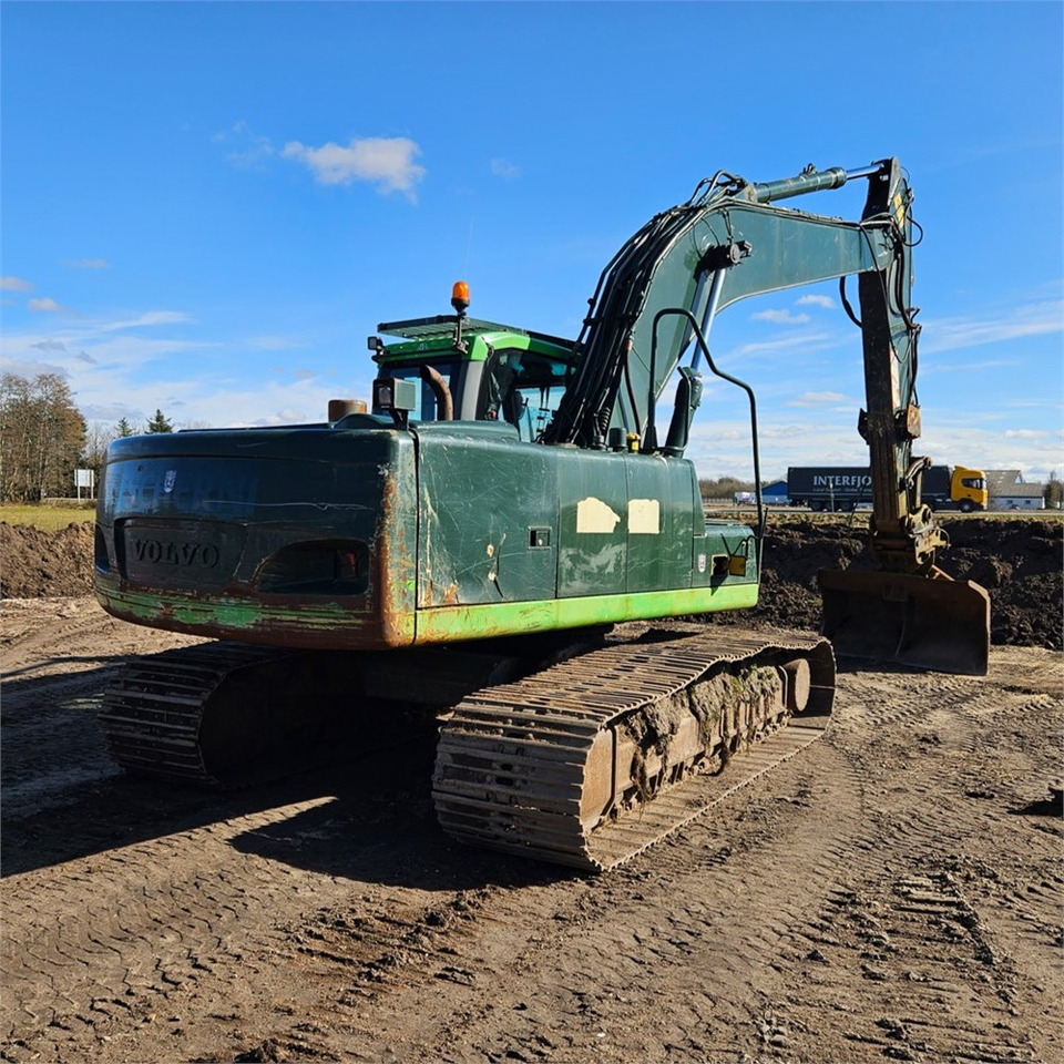 Volvo EC 210 CL - Kāpurķēžu ekskavators: foto 3 Volvo EC 210 CL - Kāpurķēžu ekskavators: foto 3