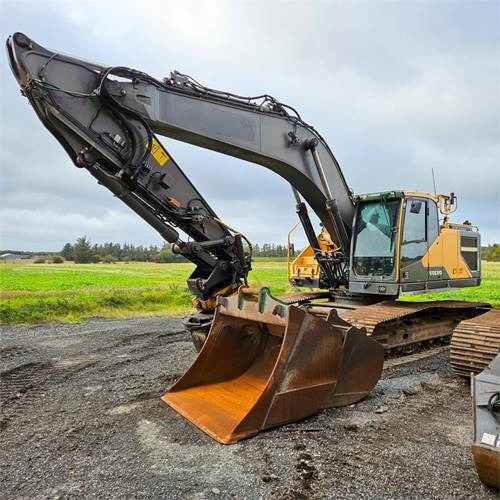 Volvo EC300 EL - Kāpurķēžu ekskavators: foto 3 Volvo EC300 EL - Kāpurķēžu ekskavators: foto 3