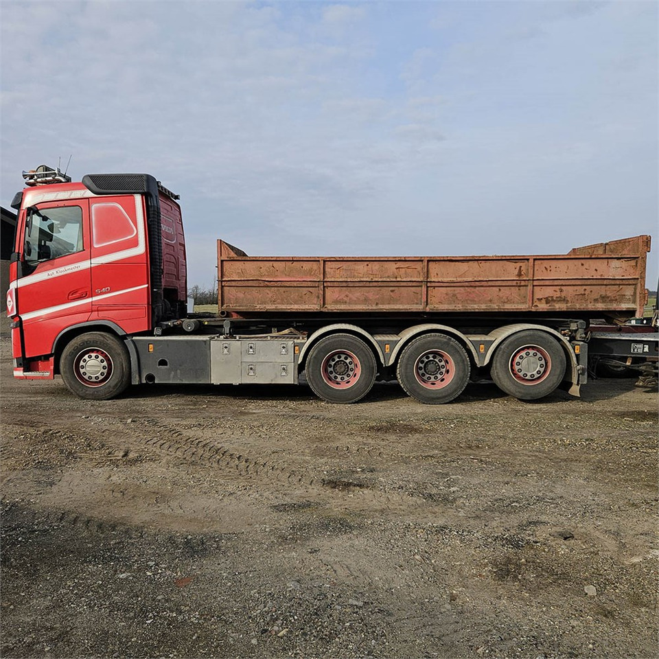Volvo FH 540 - Kravas automašīna - kabeļu sistēma: foto 2 Volvo FH 540 - Kravas automašīna - kabeļu sistēma: foto 2