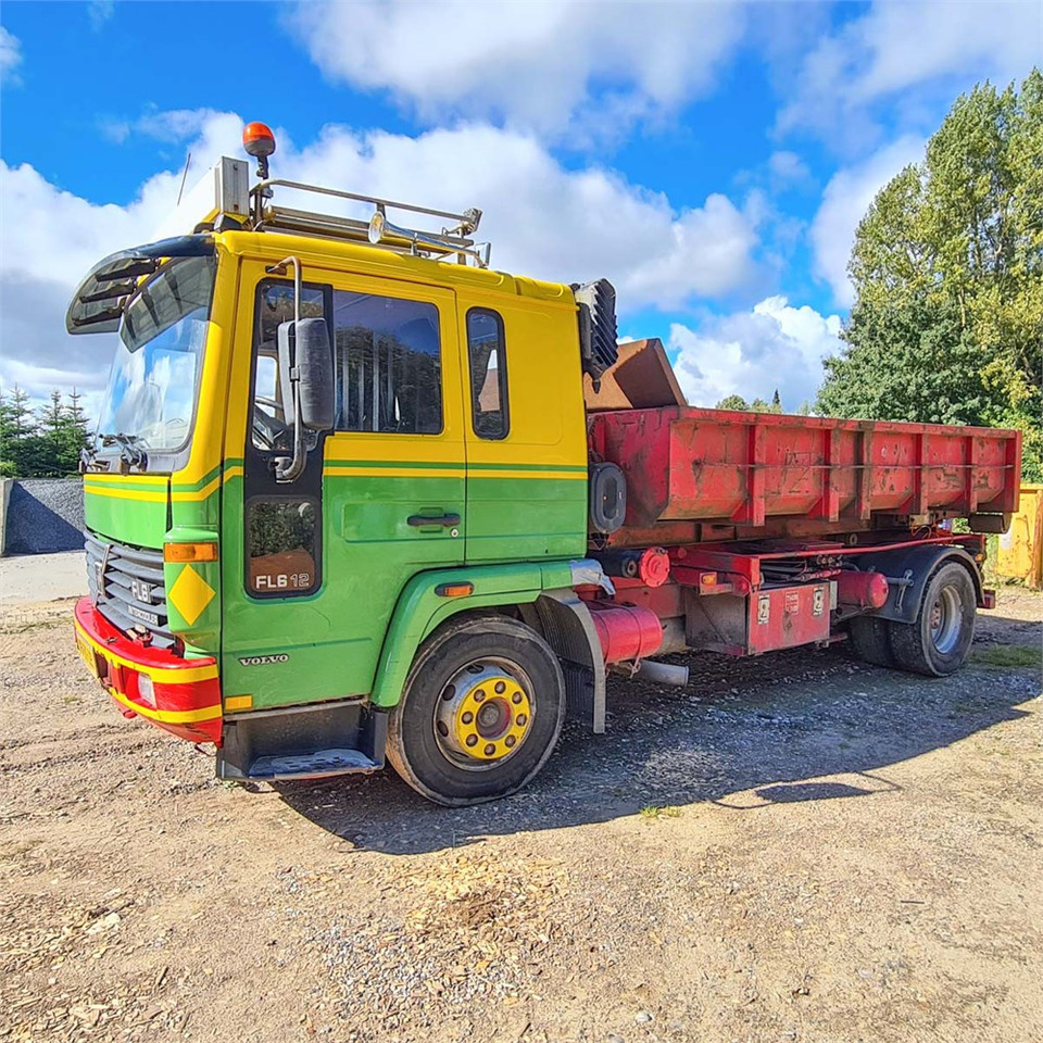 Volvo FL612 - Kravas automašīna - kabeļu sistēma: foto 1 Volvo FL612 - Kravas automašīna - kabeļu sistēma: foto 1