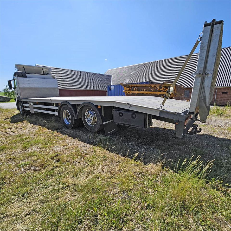 Volvo FM 330 - Autovedējs: foto 4 Volvo FM 330 - Autovedējs: foto 4