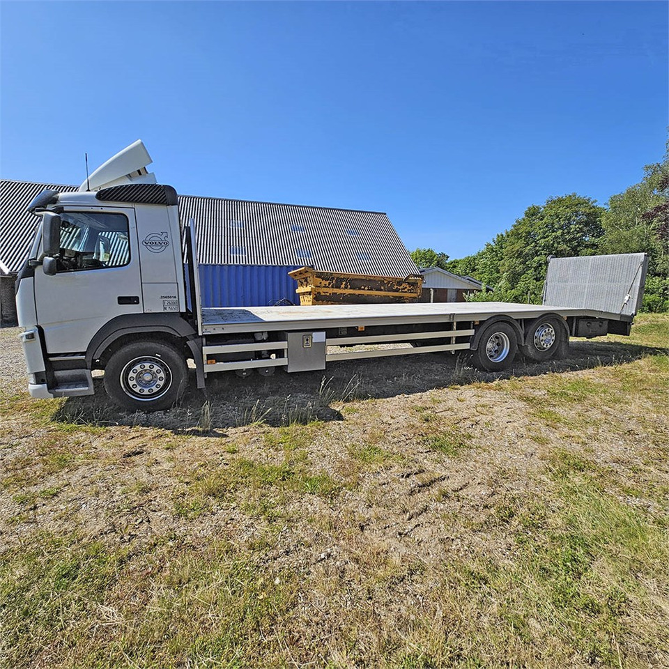 Volvo FM 330 - Autovedējs: foto 2 Volvo FM 330 - Autovedējs: foto 2