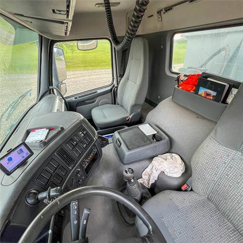 Kravas automašīna pašizgāzējs Volvo FM12 460: foto 23