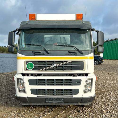 Kravas automašīna pašizgāzējs Volvo FM12 460: foto 9
