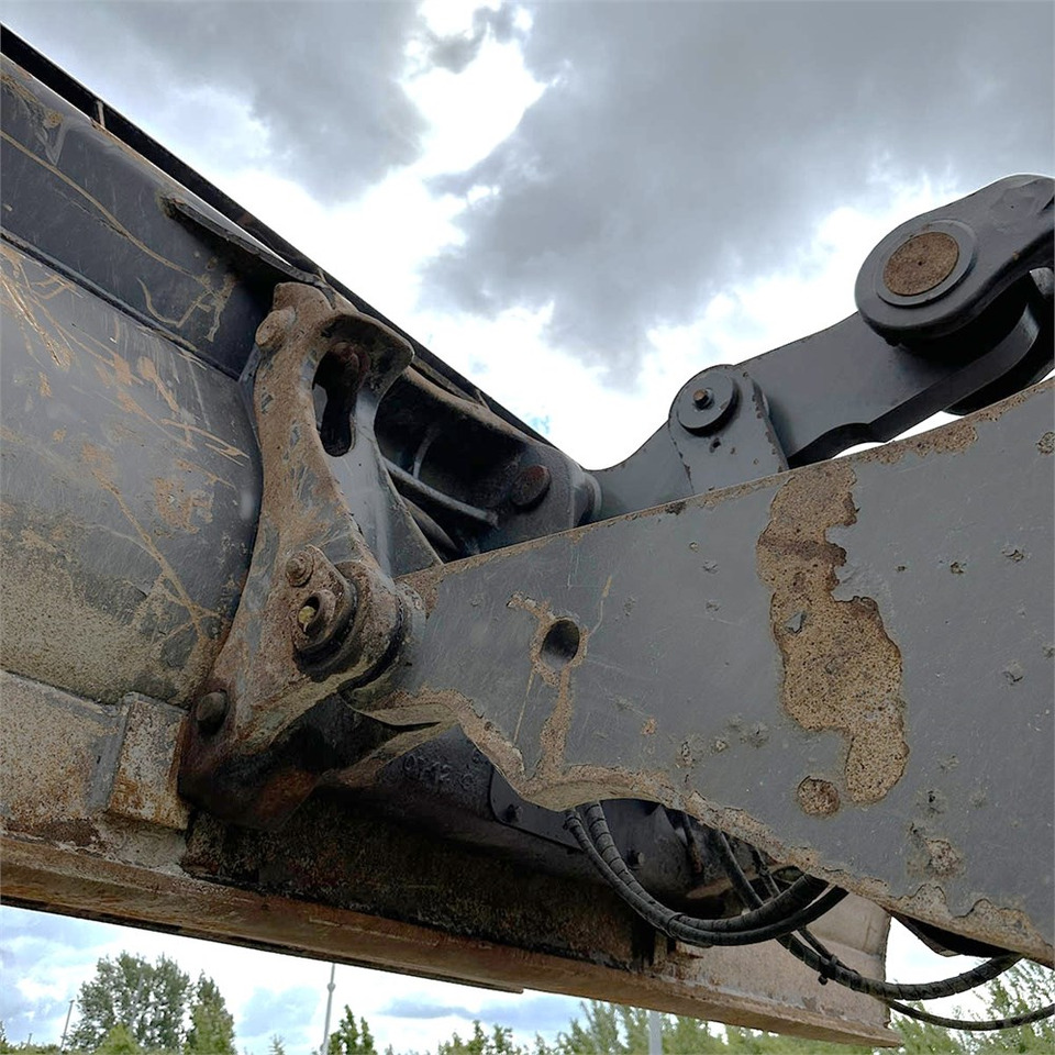 Riteņu iekrāvējs Volvo L120 H: foto 35