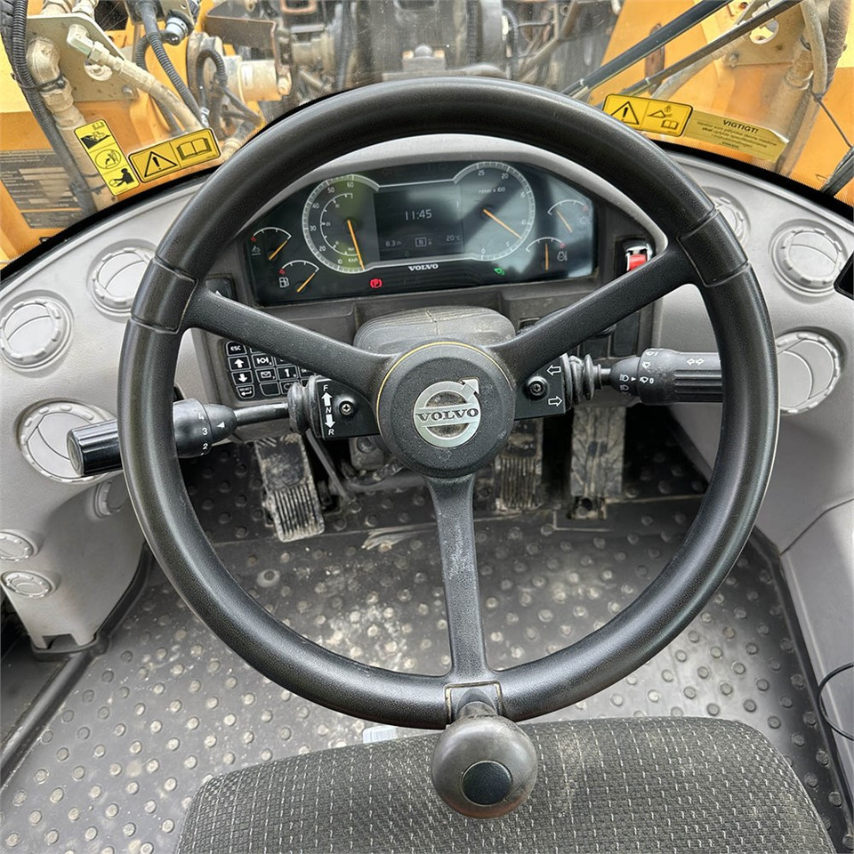 Riteņu iekrāvējs Volvo L120 H: foto 19