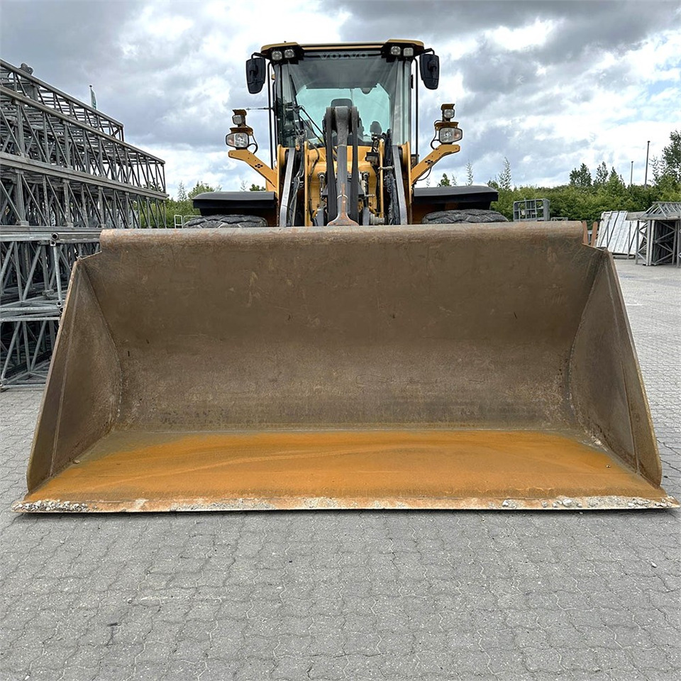 Volvo L120 H - Riteņu iekrāvējs: foto 3 Volvo L120 H - Riteņu iekrāvējs: foto 3