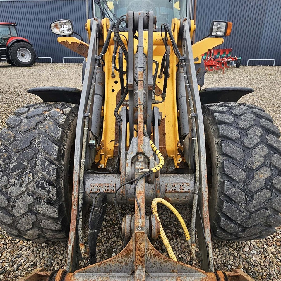 Riteņu iekrāvējs Volvo L45F-TP: foto 38