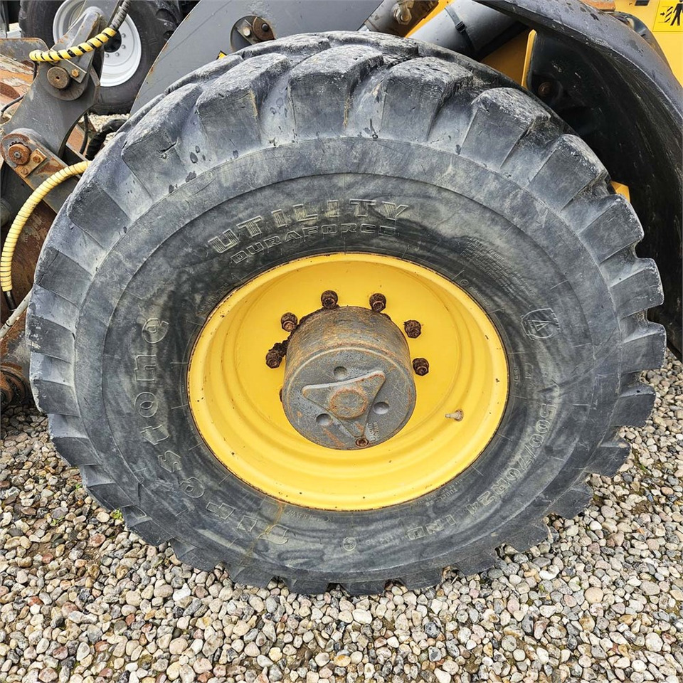 Riteņu iekrāvējs Volvo L45F-TP: foto 49
