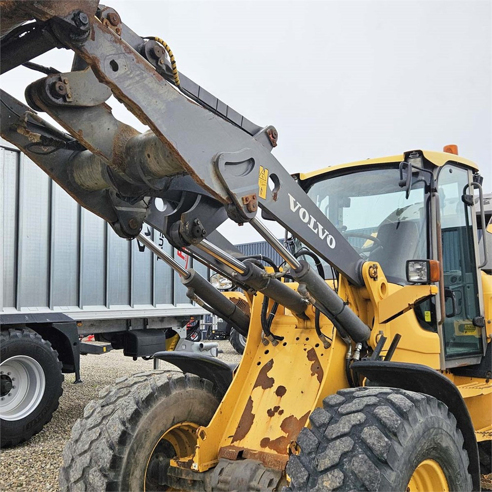Riteņu iekrāvējs Volvo L45F-TP: foto 12
