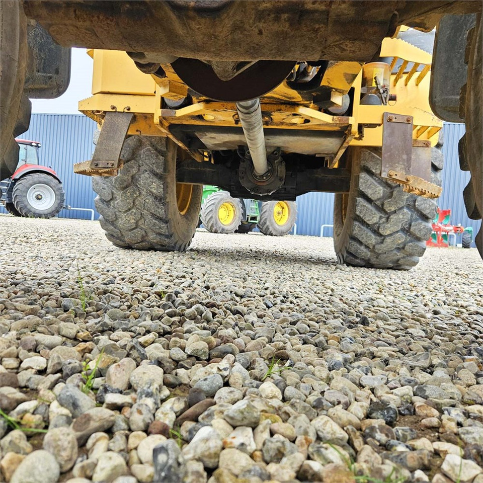 Riteņu iekrāvējs Volvo L45F-TP: foto 47