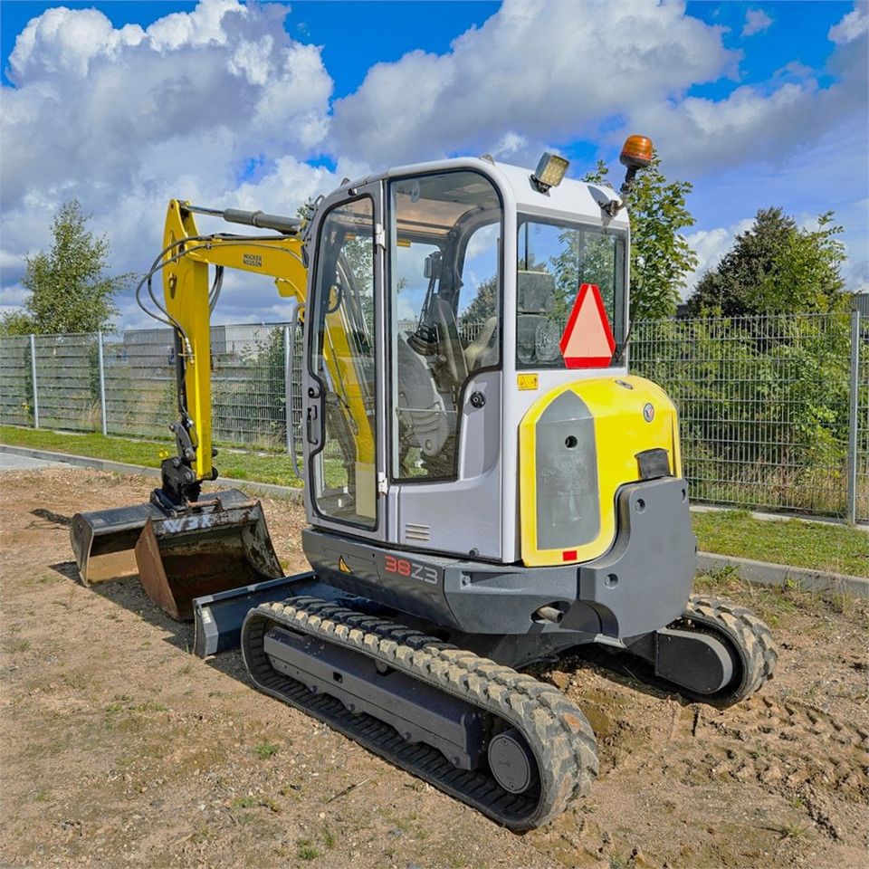 Wacker Neuson 38 Z3 - Mini-ekskavators: foto 1 Wacker Neuson 38 Z3 - Mini-ekskavators: foto 1