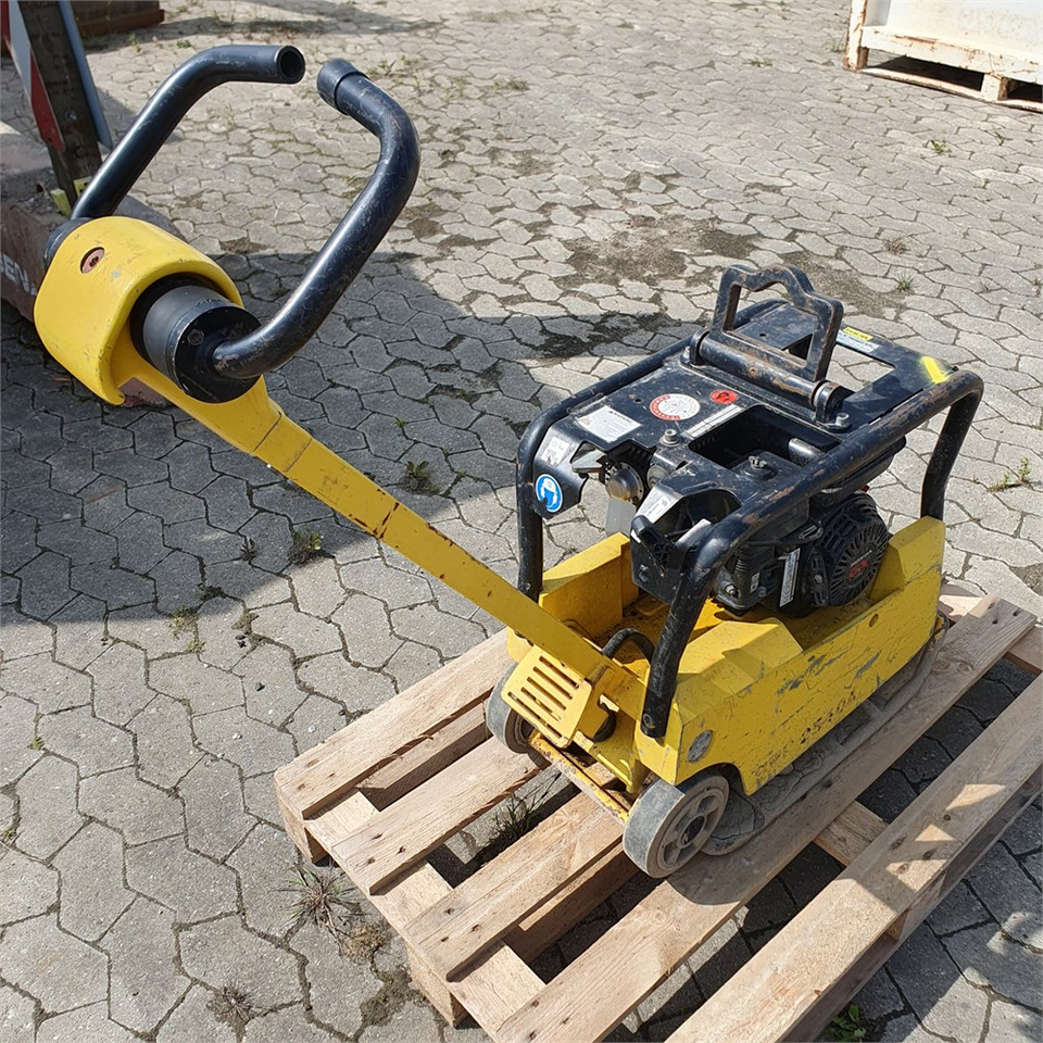 Wacker Neuson BPU 2540A - Vibrobliete: foto 1 Wacker Neuson BPU 2540A - Vibrobliete: foto 1
