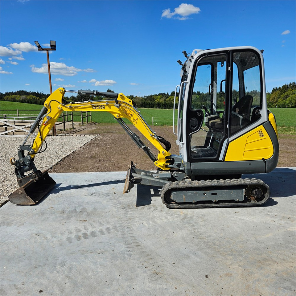 Wacker Neuson ET18 - Mini-ekskavators: foto 2 Wacker Neuson ET18 - Mini-ekskavators: foto 2