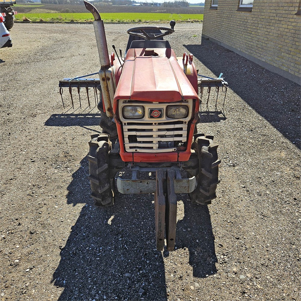 Yanmar 1510 D - Komunālais traktors: foto 2 Yanmar 1510 D - Komunālais traktors: foto 2