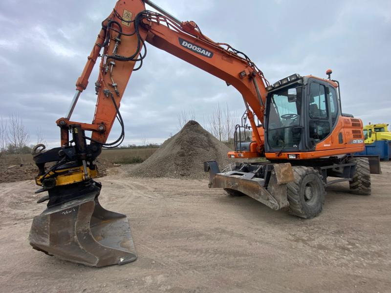 Doosan DX 160W-3 - Riteņu ekskavators: foto 2 Doosan DX 160W-3 - Riteņu ekskavators: foto 2