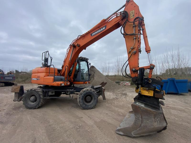 Doosan DX 160W-3 - Riteņu ekskavators: foto 3 Doosan DX 160W-3 - Riteņu ekskavators: foto 3