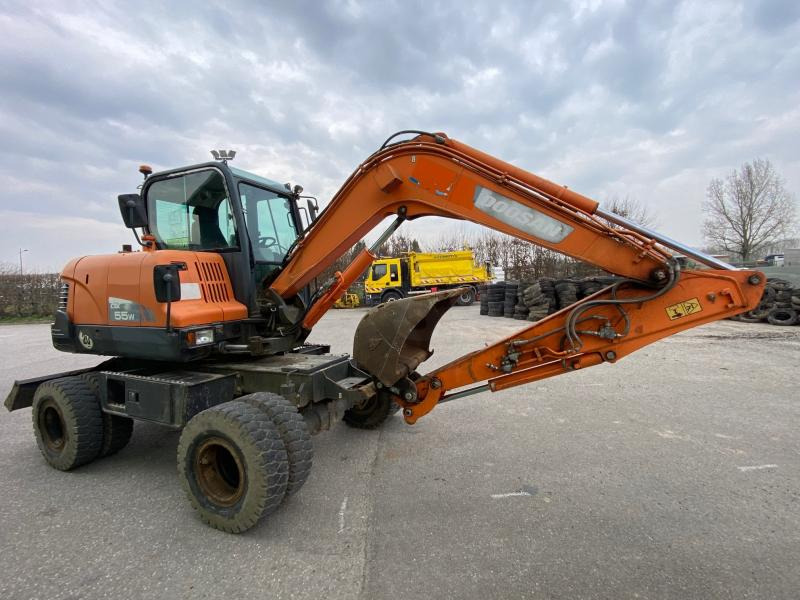 Doosan DX 55W - Riteņu ekskavators: foto 5 Doosan DX 55W - Riteņu ekskavators: foto 5