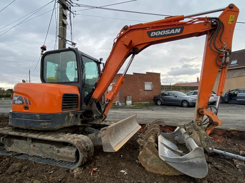 Doosan DX 62R-3 - Mini-ekskavators: foto 2 Doosan DX 62R-3 - Mini-ekskavators: foto 2