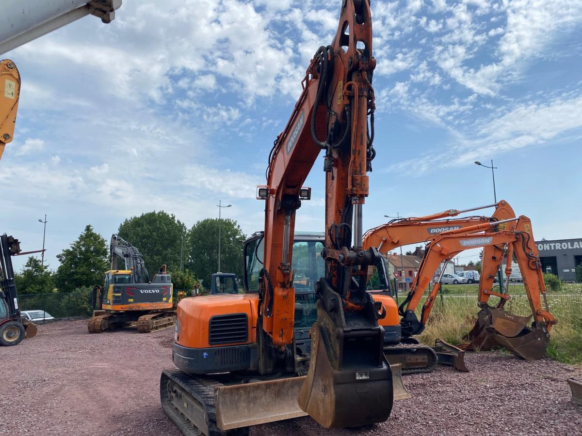 Doosan DX 85R-3 - Mini-ekskavators: foto 5 Doosan DX 85R-3 - Mini-ekskavators: foto 5