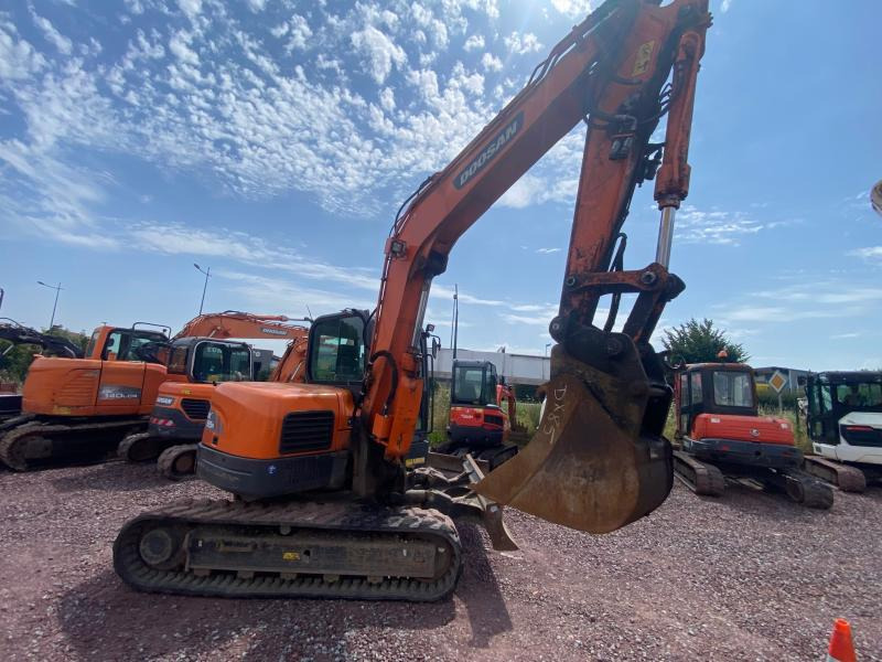 Doosan DX 85R-3 - Mini-ekskavators: foto 4 Doosan DX 85R-3 - Mini-ekskavators: foto 4