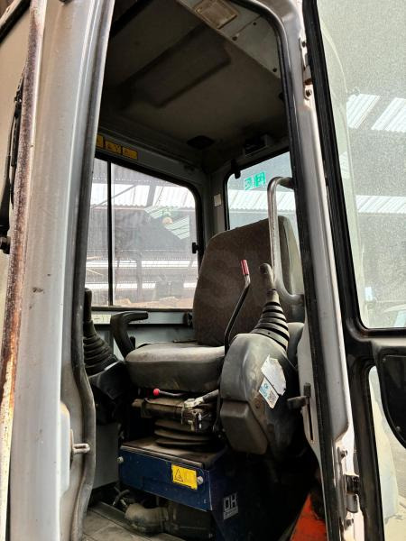 Hitachi EX 50-U - Mini-ekskavators: foto 2 Hitachi EX 50-U - Mini-ekskavators: foto 2