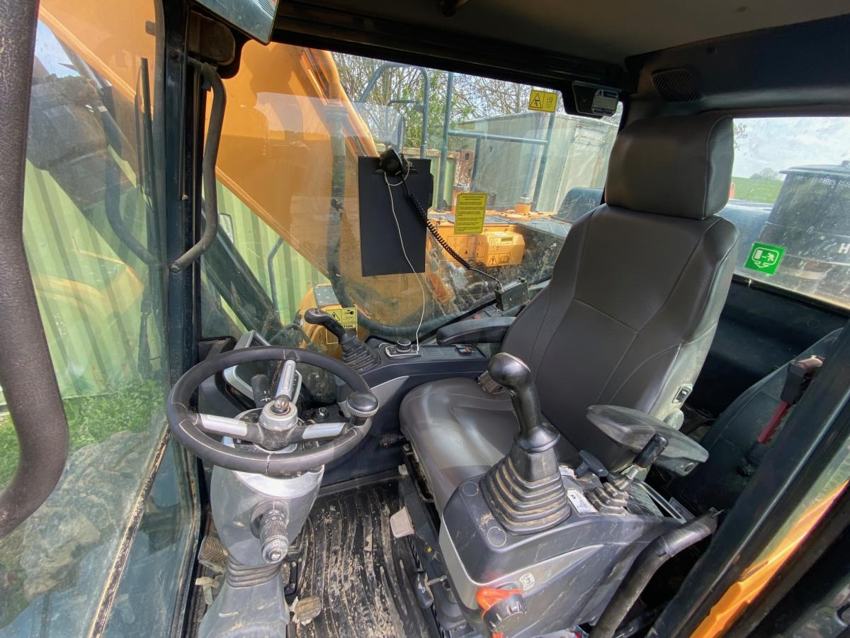 Hyundai HW 210 - Riteņu ekskavators: foto 4 Hyundai HW 210 - Riteņu ekskavators: foto 4