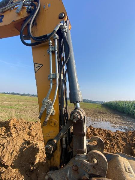 Kāpurķēžu ekskavators Liebherr R 926 COMPACT: foto 12